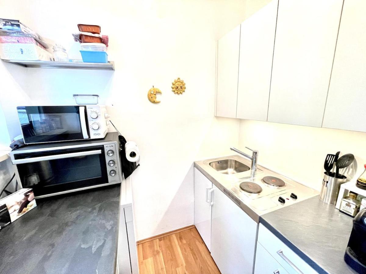 Free Parking - Quiet Apartment With Wi-Fi And Kitchen Innsbruck Eksteriør billede